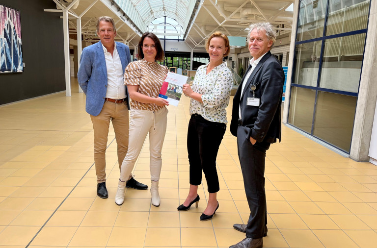 Overhandiging white paper preventie 14 juli 2022